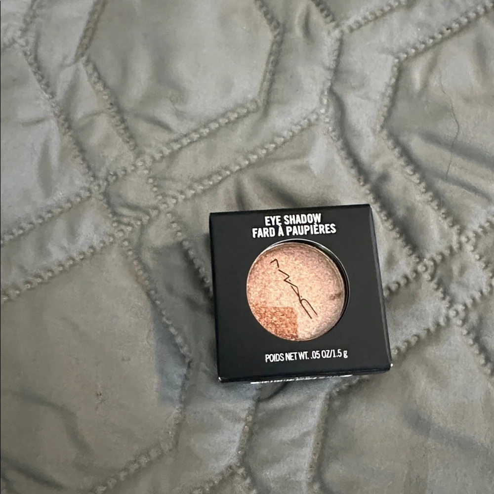 MAC Tutu Good Frost Eyeshadow - rose gold sparkle